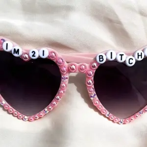 Custom Pearl Heart Sunglasses: 21st Birthday Girl Party Favors and gift