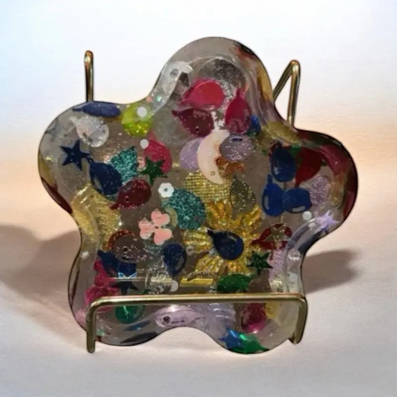 Handmade Glittery Crystal Flower Shaped Ashtrays with Vibrant Colors and Unique Design