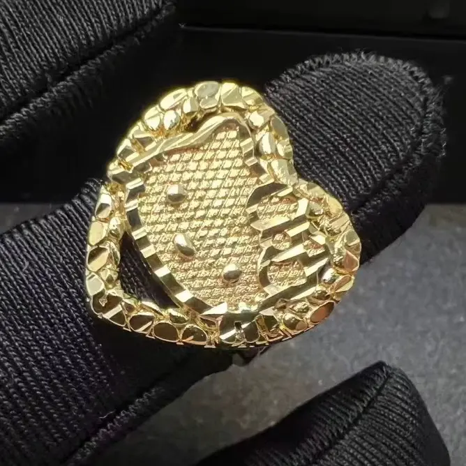 Hk heart ring
