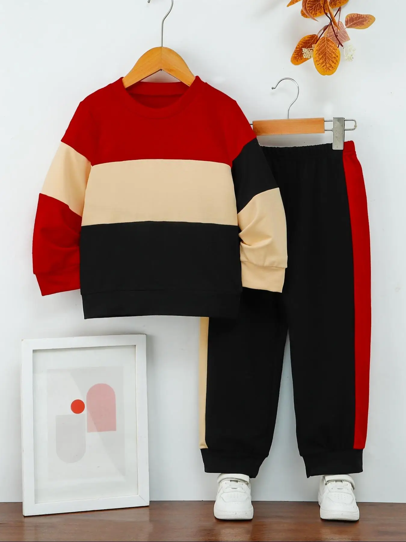 Two-Piece Set Boy's Colorblock Sweatshirt & Pants Set, Casual Round Neck Long Sleeve Pullover & Jogger Pants for Spring & Fall, Kids Clothes for Daily