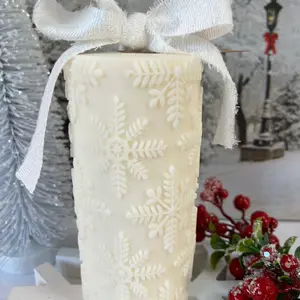 Snowflake Pillar Candle, Snowflake Pattern, Holiday Candles, Winter Candles, Table Decor, Natural Wax, Pure Essential Oils, Pillar Candles,
