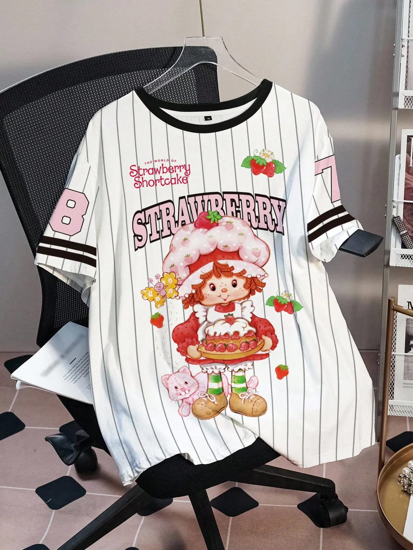 Strawberry Shortcake Women's Plus Size Cartoon Print Round Neck Short Sleeve T-Shirt - Comfortable Casual Wear with Charming Print, Playful Look, Streetwear Style for Jeans Pairing