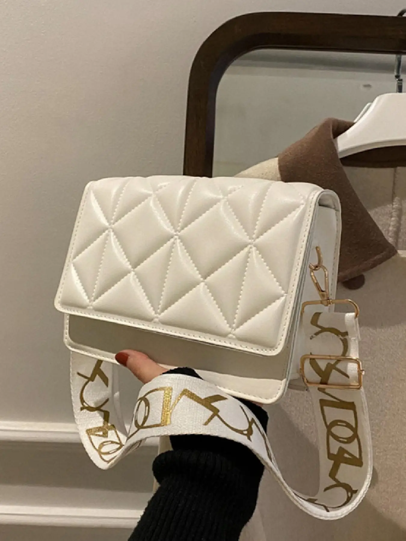 Women's Elegant Plain Quilted Design Crossbody Bag, Fashionable Classic Letter Print Decorated Wide Strap Flap Shoulder Bag, All-match Casual Fashion