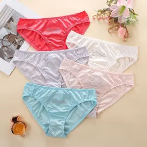 5-piece set of pleated satin panties with a crystal letter design; seamless women’s underwear; solid-color, breathable, comfortable women’s underwear; printed women’s underwear for girls