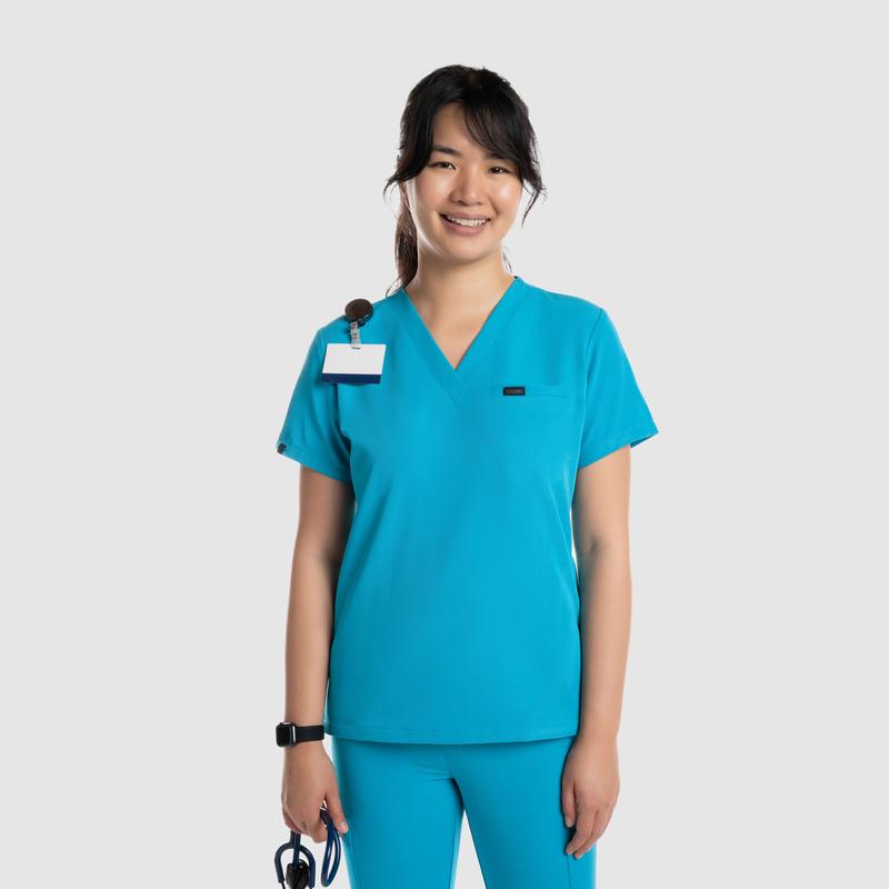 Women’s Scrub Top Luna Oversized – Stretchy & Comfortable Medical Uniform Top