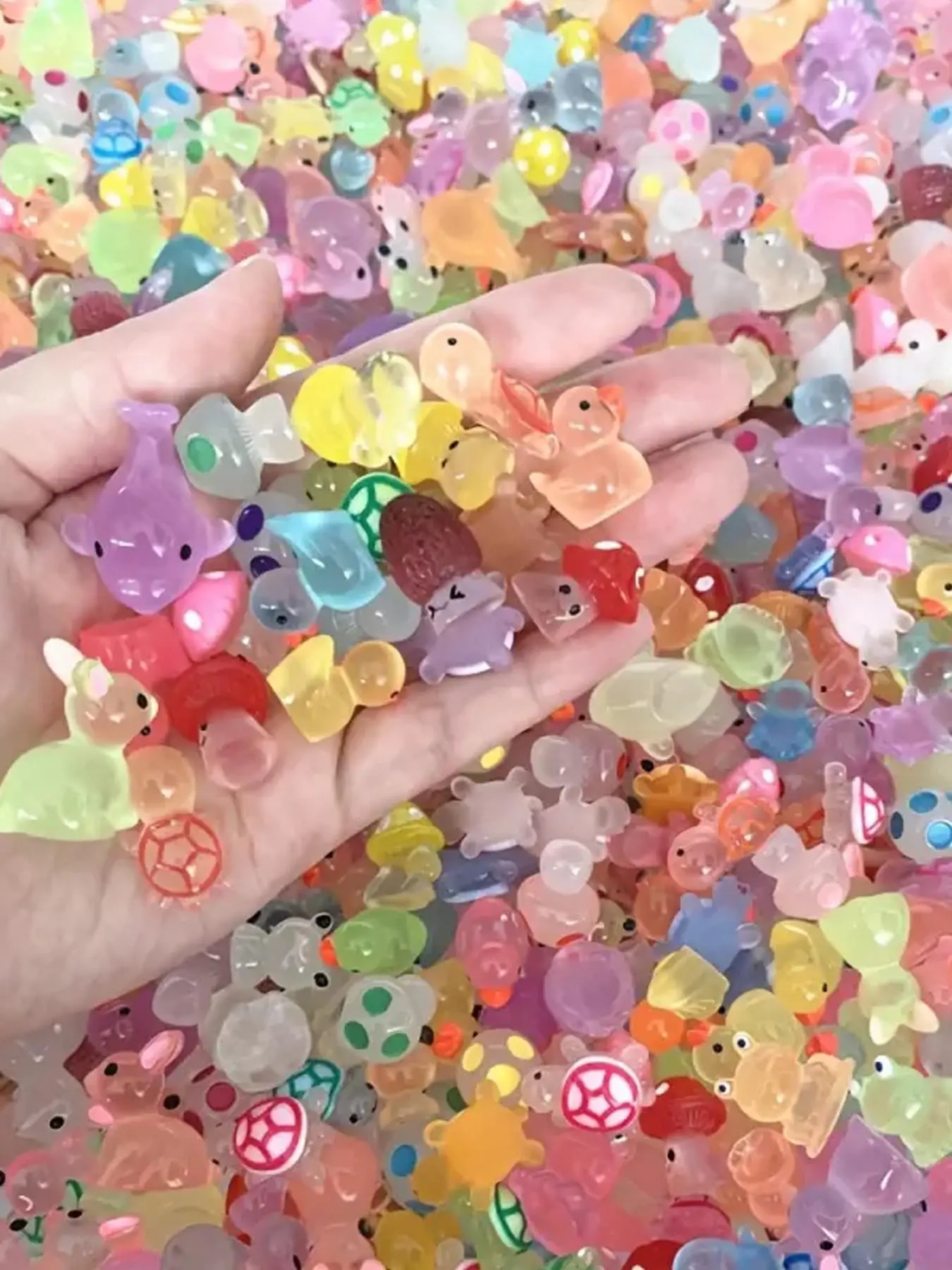 50pcs/100pcs Miniature Luminous Resin Animal Figurines, Luminous Resin Ducks, Miniature Glowing Animal Decorations, For DIY Bonsai, Craft Decorations, Aquarium Decorations, And Holiday Party Decorations