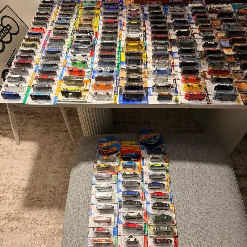 Hot Wheels Main Lines