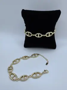 Moderno Brand Bracelet Moderno - Gold-Toned Chain Link Design Accessory