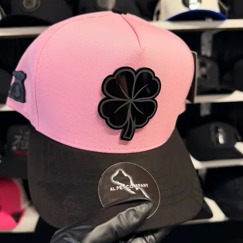 Clover Snapback Baseball Cap - Clover Hat, Casual Outdoor Hat, Elegant Design, Premium Streetwear, Adjustable One Size, All Seasons, Any Occasion, Versatile for Casual Outfits