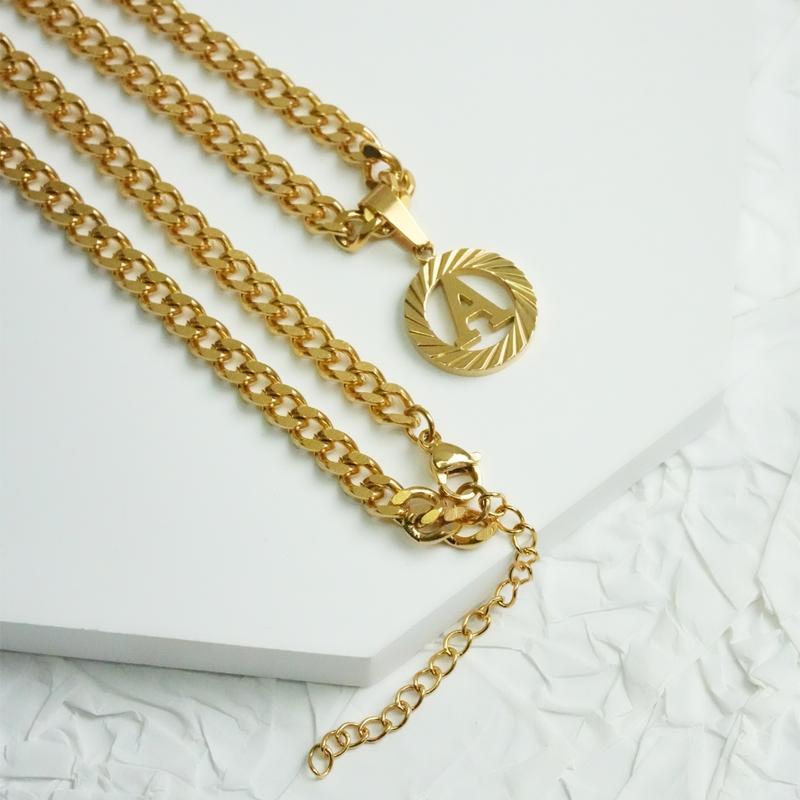GGIRL Cuban 18K Gold Plated 26 letter Necklace Initial A-Z Cuban Link Chain Necklace for Men Boys Women ,Dainty Trendy Threaded hollow out Letter Pendant  Necklace