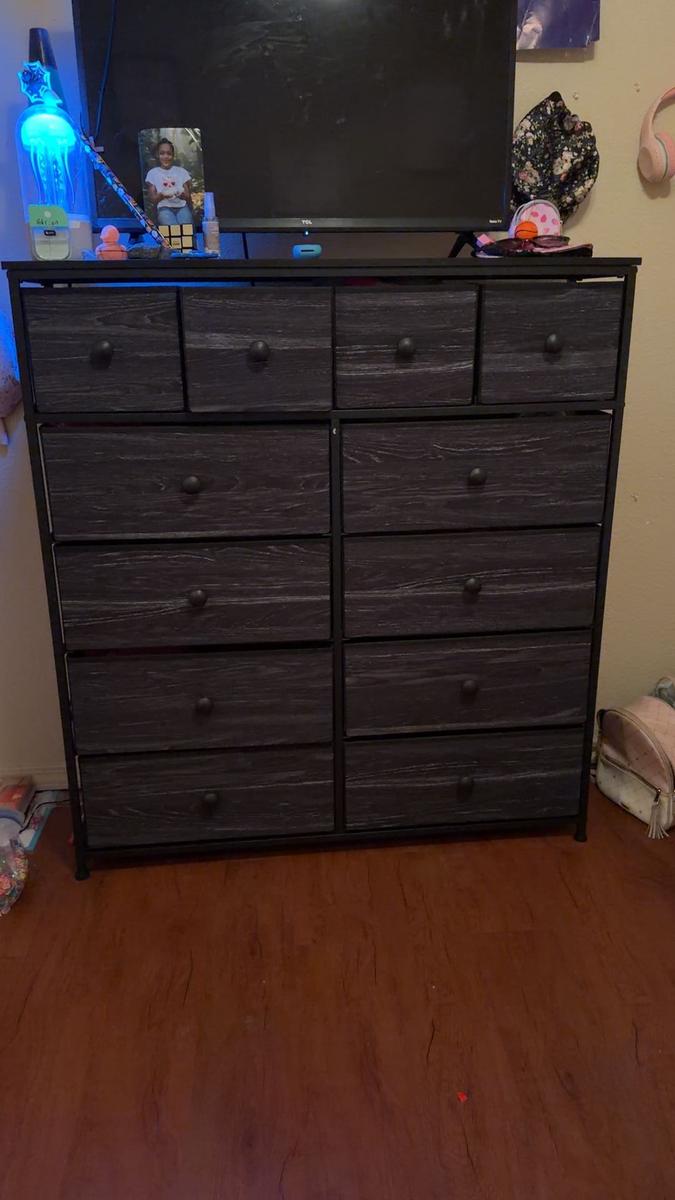 Item: Black Wood Vain