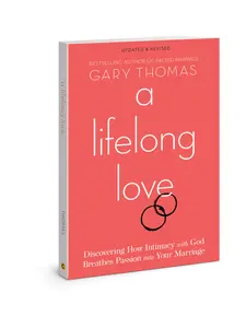 USED-A Lifelong Love: Discovering How Intimacy with God Breathes Passion Into Your Marriage by Thomas, Gary (Paperback)