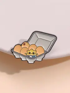 Cartoon Anime Fun Theme Enamel Pin, Egg Box Scene Egg Shape Character Design, Cute Contrast Style Brooch, Suitable for Pet Lovers