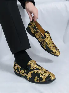 Men Loafers with Classic Embroidered Patterns Comfortable Personalized Trendy Banquet Business Shoes