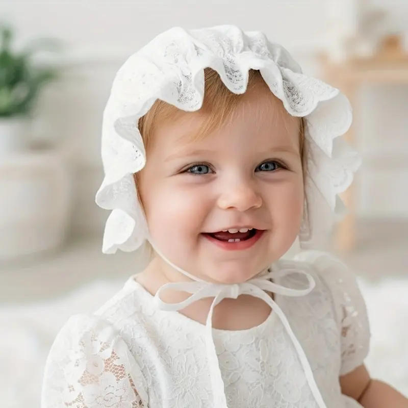 A lace-trimmed, court-style girl's fisherman hat suitable for Infant babies aged 3 to 12 months, featuring exquisite embroidery and perfect for going out.