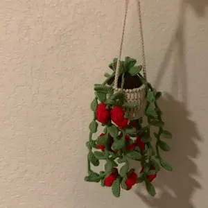Crochet rose hanging flower pot