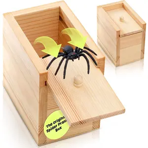 The Original Spider Prank Box - Funny Wooden Box Toy with Lifelike Spider for April Fools Day or Birthday Surprise Gag Gift Prank Joke Kit Unisex Design