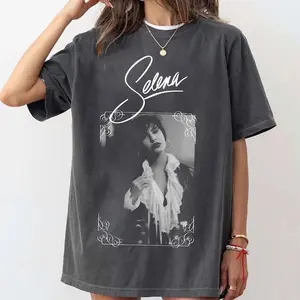 Selena Quintanilla T-Shirt,Selena 90'S Clothing, Country Music Concert Tee, Music Vintage 90s Shirt,Music Lover Gift For Woman and Man Unisex T-Shirt