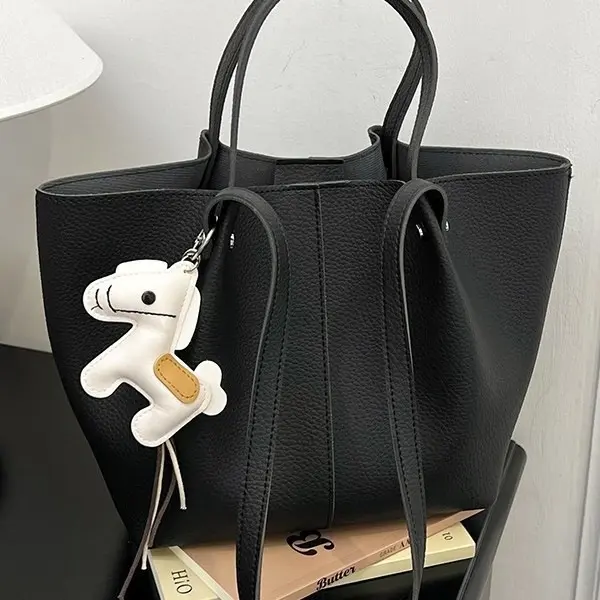 Vintage Leather Tote Bag Women Large Capacity Shoulder Handbag Commuter Crossbody Purse With Horse Charm