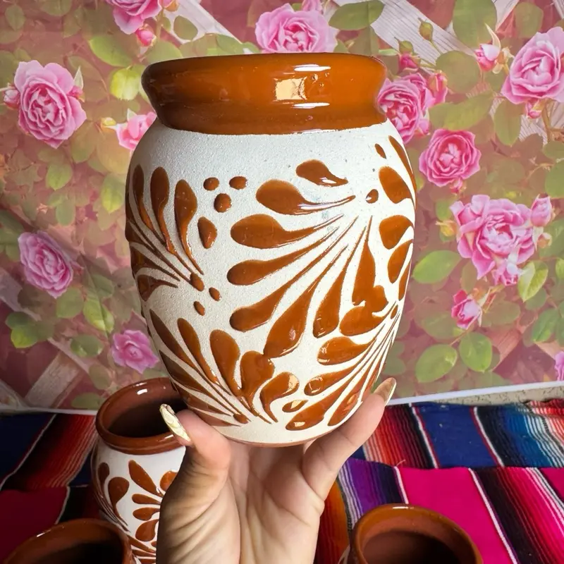 Cantarito relieve de 1 litro color mamey