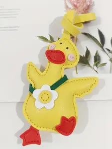 Cute Cartoon Duck Keychain, Adorable Small Duck Bag Charm, Car Key Ring Accessory, Fun and Stylish Pendant for Daily Use, Keychain Accessories