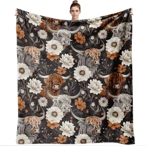 270g Flannel Blanket Vintage Highland Cow Floral Pattern Thick Warm Home Throw Blanket Suitable for Bedroom Living Room Sofa Soft Comfortable Skin Friendly Breathable Autumn Winter Warm Blanket Multiple