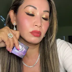The Future Unicorn 24 Carat Dazzling Eyeshadow