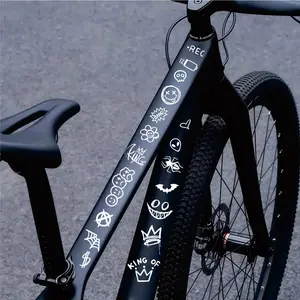 1SET "Multi-element Quirky Graffiti" Universal Car Sticker for Bicycle, Motorcycle, Car Decoration, Easily Upgrade Item's Street Trendy Style, Diverse Graffiti Elements Design Makes Car Decoration Say Goodbye to Monotony
