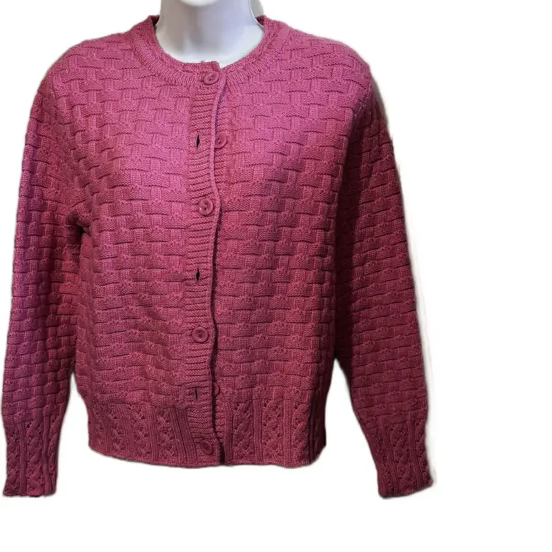 Suéter estilo petatiado  color rosado fresita muy lindo y calientito