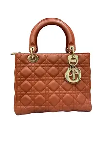 Pre-owned Dior Lady Bag Classic Design Sleek Silhouette Sophisticated Style Timeless Aesthetic Perfect for Formal and Casual Occasions Real Authentication