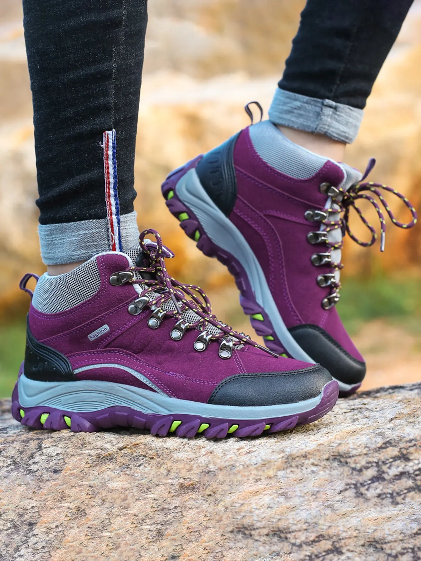 Women's Hiking Shoes, Lightweight Outdoor Climbing Boots, Ideal for Camping and Trekking, Perfect for Daily Casual Wear, Hike Footwear