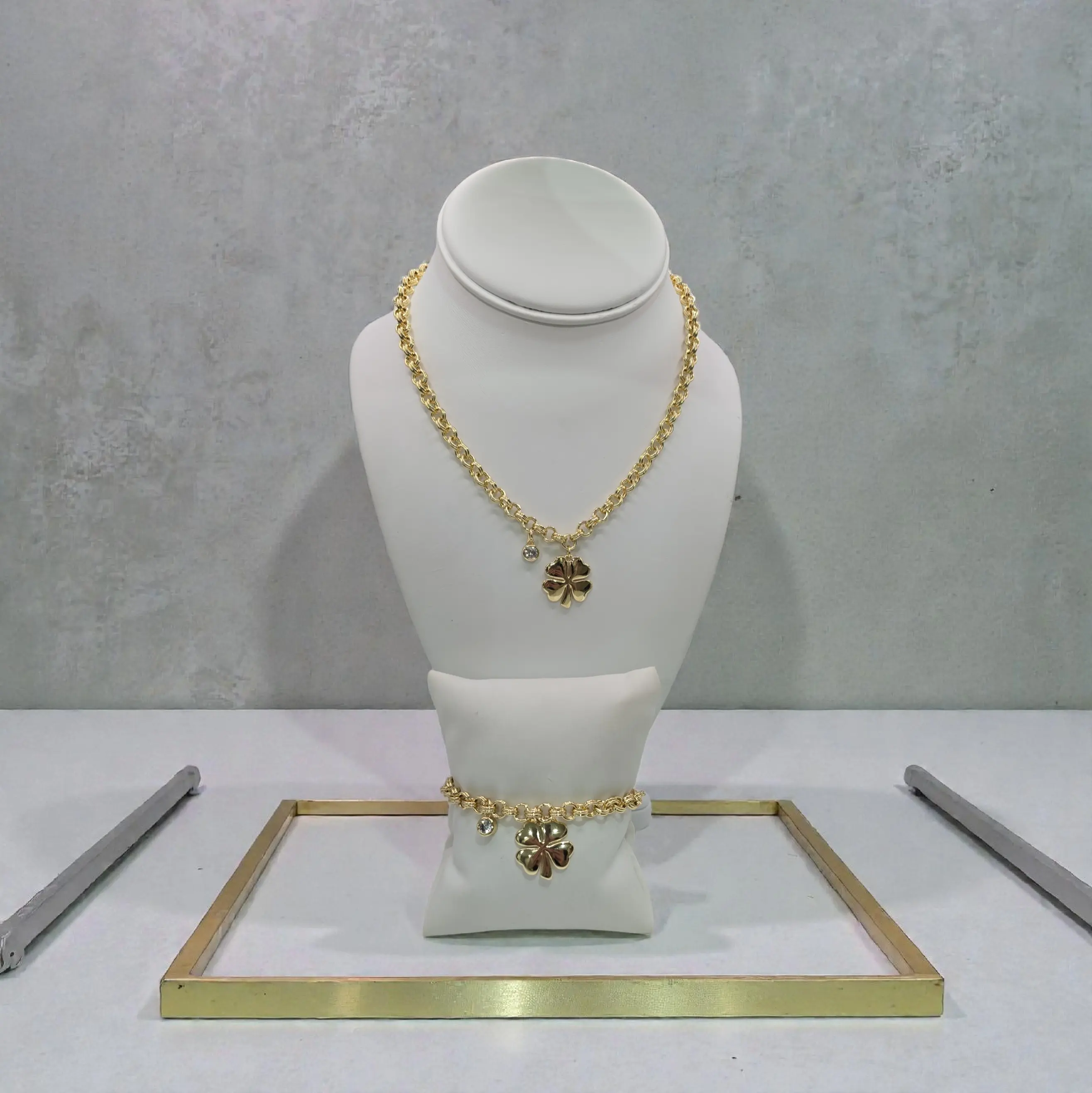 Rolo Link Chain and Bracelet set with zirconia and trebol charm ...