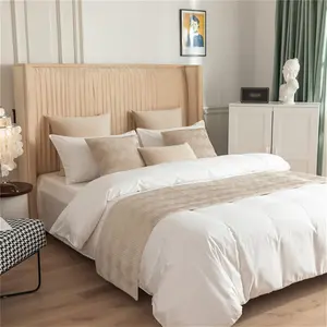 Bed Runner Solid Quilted Fleece Bed Throws for Foot of Bed Bedding Scarf Protection for Bedroom Hotel King Beige