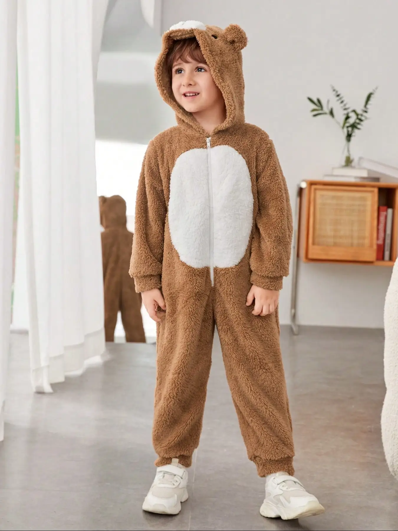 Young Boys' Casual Cute Street Style Flannel Pajamas, Colorblock Design with 3D Ear Detail, Warm One-Piece Sleepwear for Kids