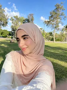 1pc Embroidered Edge Long Scarf Head Scarf Hijab for Women, Soft Fabric Comfortable Wear, Breathable Hijab with Geometric Cutout Print