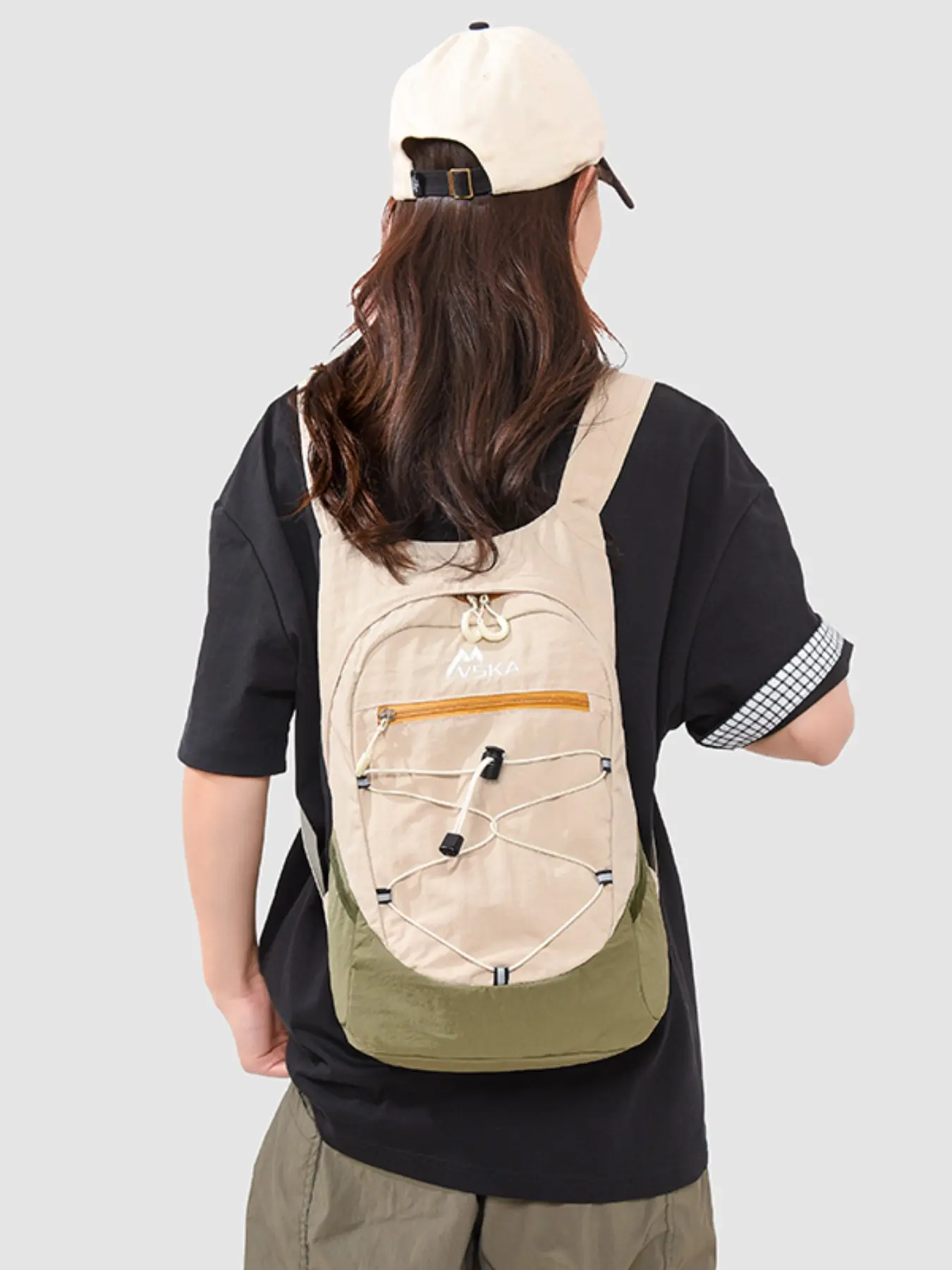 Lightweight Camel Backpack for Men and Women, Hiking and Climbing Bag, Large Capacity Travel Pack, Outdoor Sports Gear