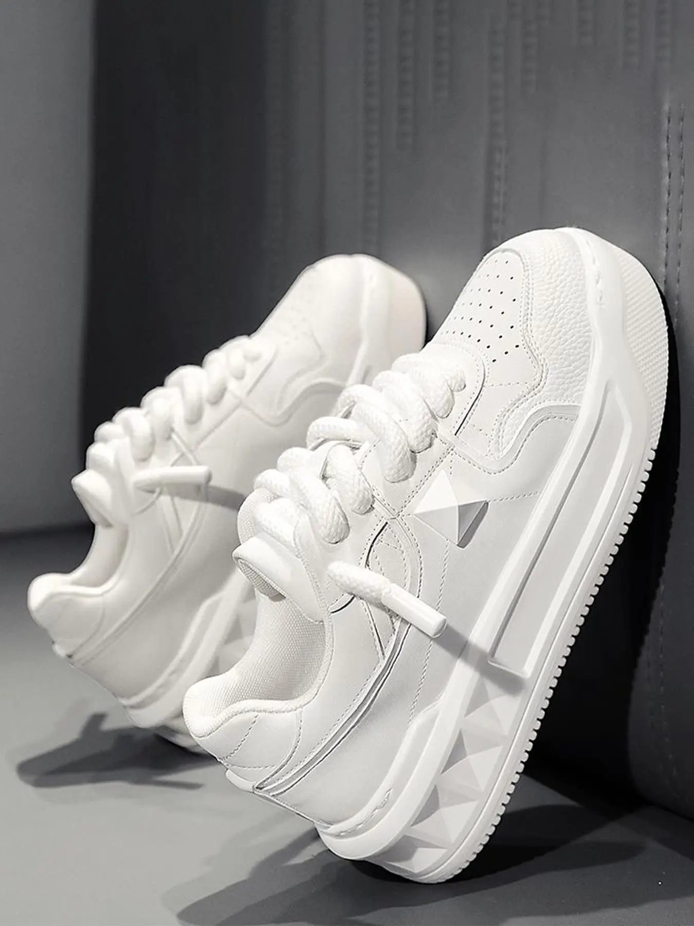 Men's Fashionable Lace Up Low Top Sneakers, Casual Comfortable Breathable Sports Running Shoes, Trainer Shoes, Running Athletic Shoes, Trendy All-matc