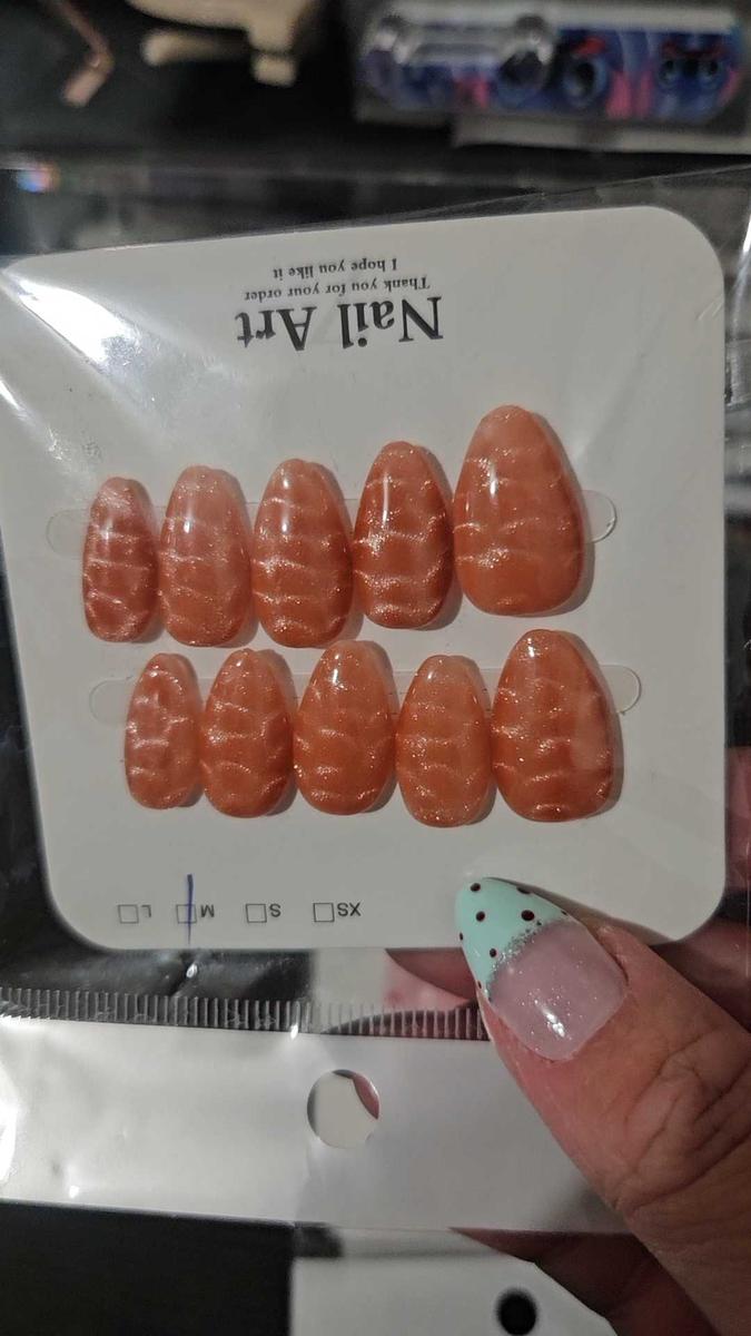 Item: M(short/medium), $20.99 5bags, host:Tessa