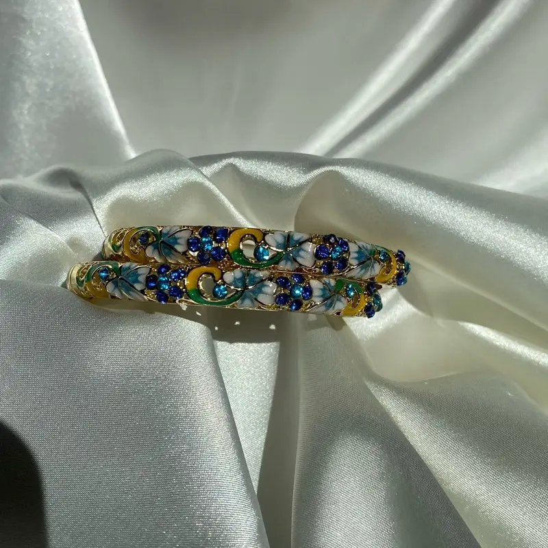 Blue flower bangle