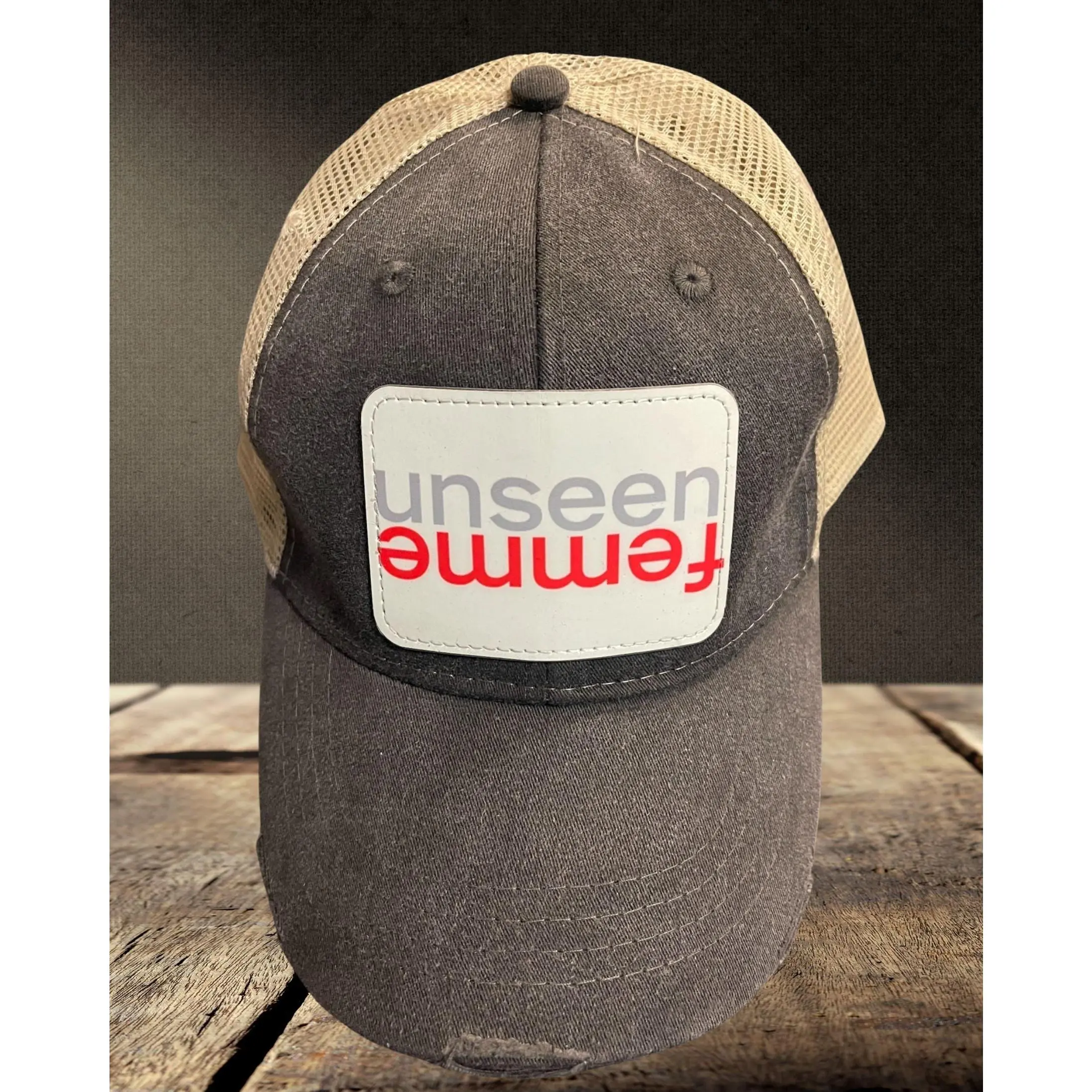 UNSEEN FEMME Distressed Ollie Cap