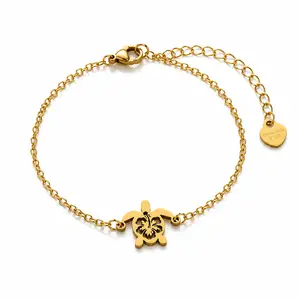 Stainless Steel Sea Turtle Bracelet for Women, Adjustable Ocean Inspired Chain Bracelet with Hollow Floral Turtle Charm, Lightweight Beach Vacation Jewelry Accessory