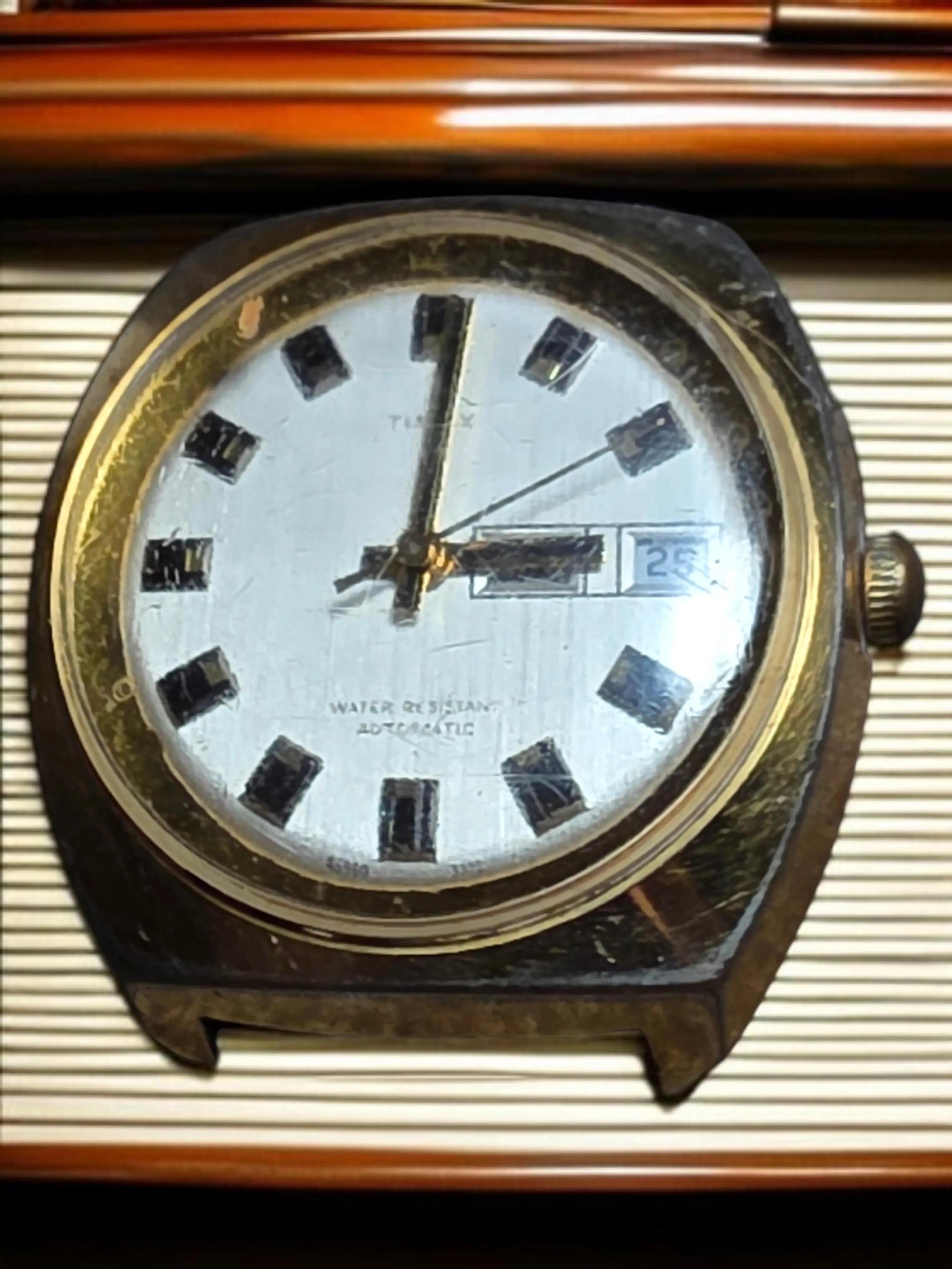 10k Gold Plated - Timex Viscount 46960 3373
