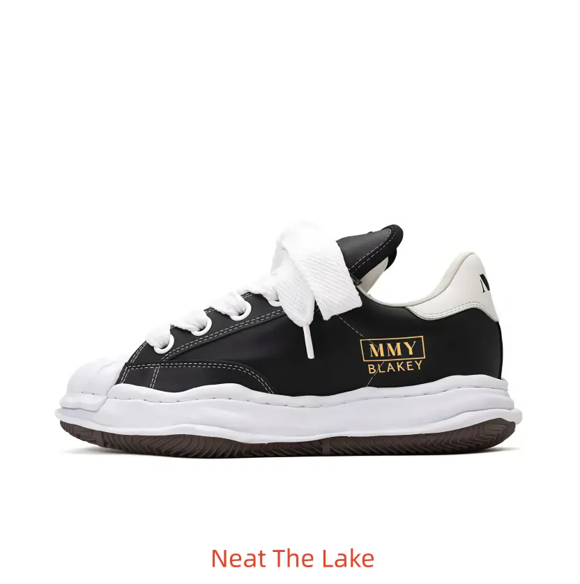 Collectible Black Leather Shell-Toe Low-Top Sneakers - Wavy Deconstructed White Midsole, Metallic Gold Side Print, Street Casual Hobby Display Footwear