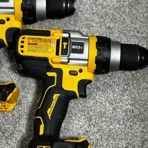 Dewalt DCD999 Hammer Drill 20V 1/2 ( only tool)