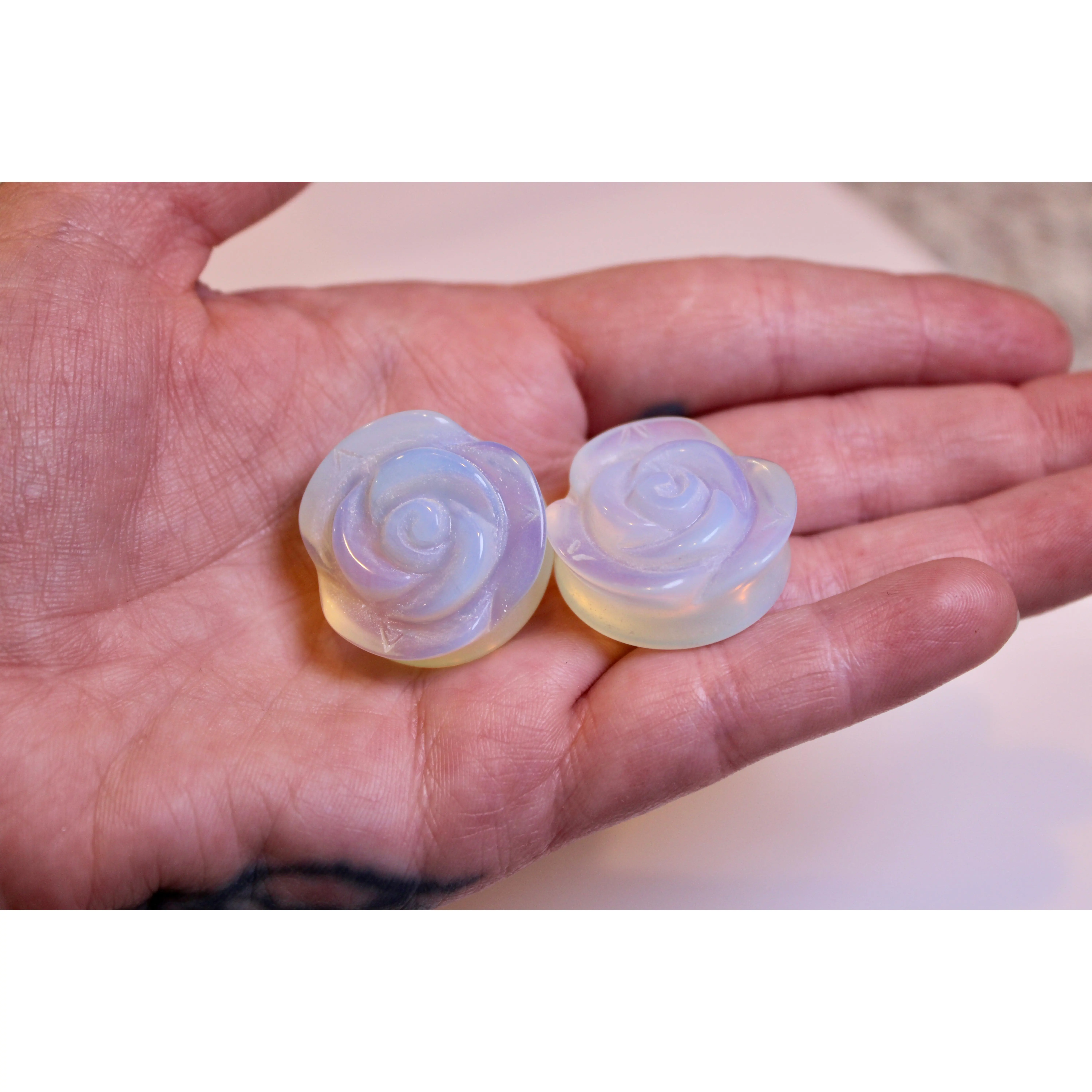 Rainbow Opalescent Glass Ear Gauges - Double Flare Body Piercing Accessories, Rose Rainbow Shift Shape, Iridescent Glow Effect, Elegant Design, Multi-Size Options