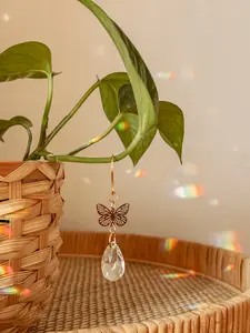 Butterfly Plant Vine Charm - Hanging Sun Catcher for Vines & Trailing Plants - Decorative Charm for House Plants - Brass with Sun Crystal