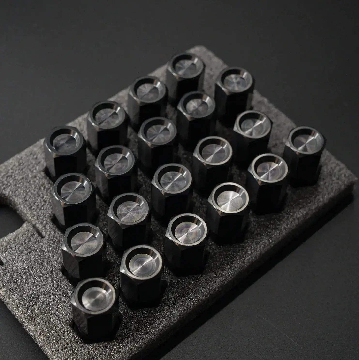 M14×1.5 mm Titanium Closed GR5 21mm Black Wheel Lug Nuts Set (Pack of 24pcs)