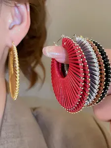 Elegant Geometric Round Hollow Out Knitted Earrings, Fashionable Small Unique Design Ear Cuffs, European and American Style Jewelry, Statement Earrings