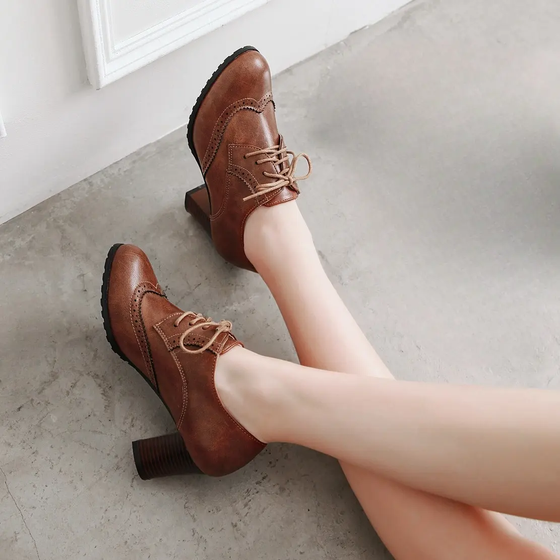 Women's Wingtip Oxfords Chunky High Heels Vintage Brogues Pumps Round Toe Lace Up Stacked Block Heel Shoes