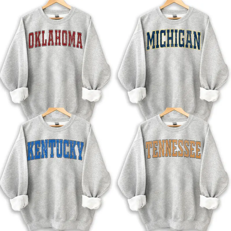 Vintage Varsity College Sweatshirt – Ash Grey, Unisex Classic Fleece Pullover with a Retro Athletic Style, Perfect for Everyday Layering